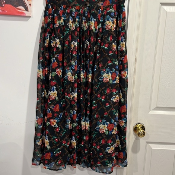 Potomac collection Floral Black Skirt size 14 - Picture 3 of 7